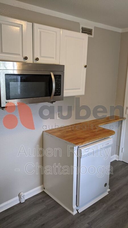 Building Photo - 110 Hogan Rd