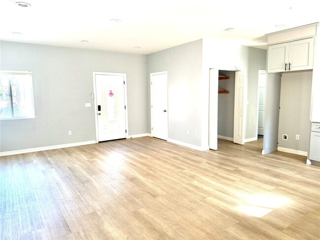 Building Photo - 2735 Earle Ave