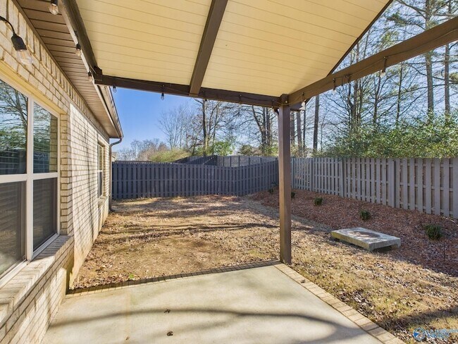 Building Photo - 149 Fernhill Dr NW