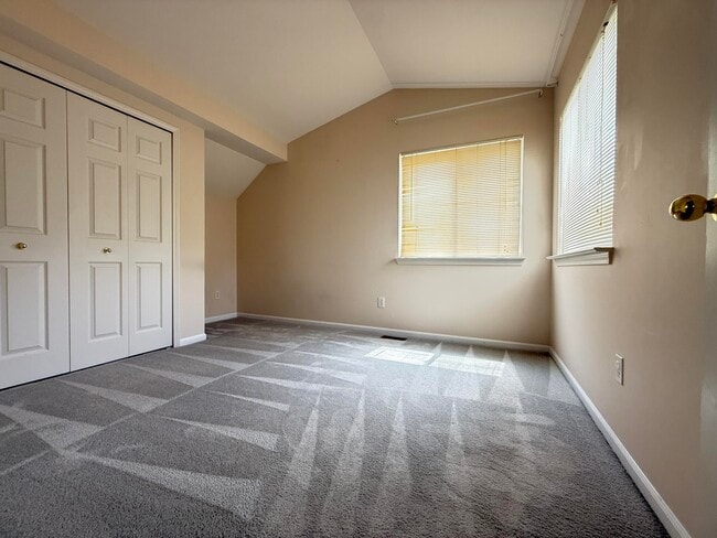 Building Photo - 1540 Chapleau Dr