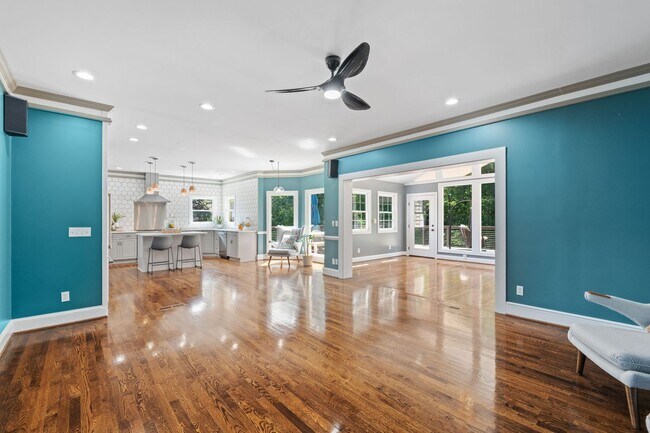 Building Photo - 507 Bing Crosby Blvd