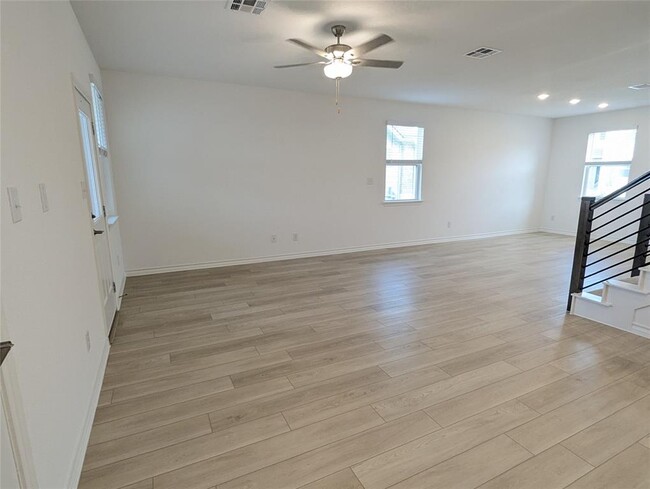 Building Photo - 120 Watkinville Rd