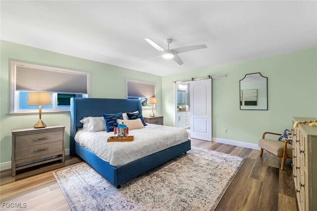 Building Photo - 2307 SW 40th St