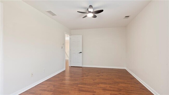 Building Photo - 4835 Silver Leaf Dr