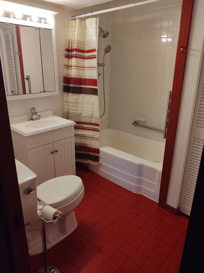 Building Photo - Wake Up to the View of the Great Smokey Mountains overlooking picturesque Downtown Sylva!!