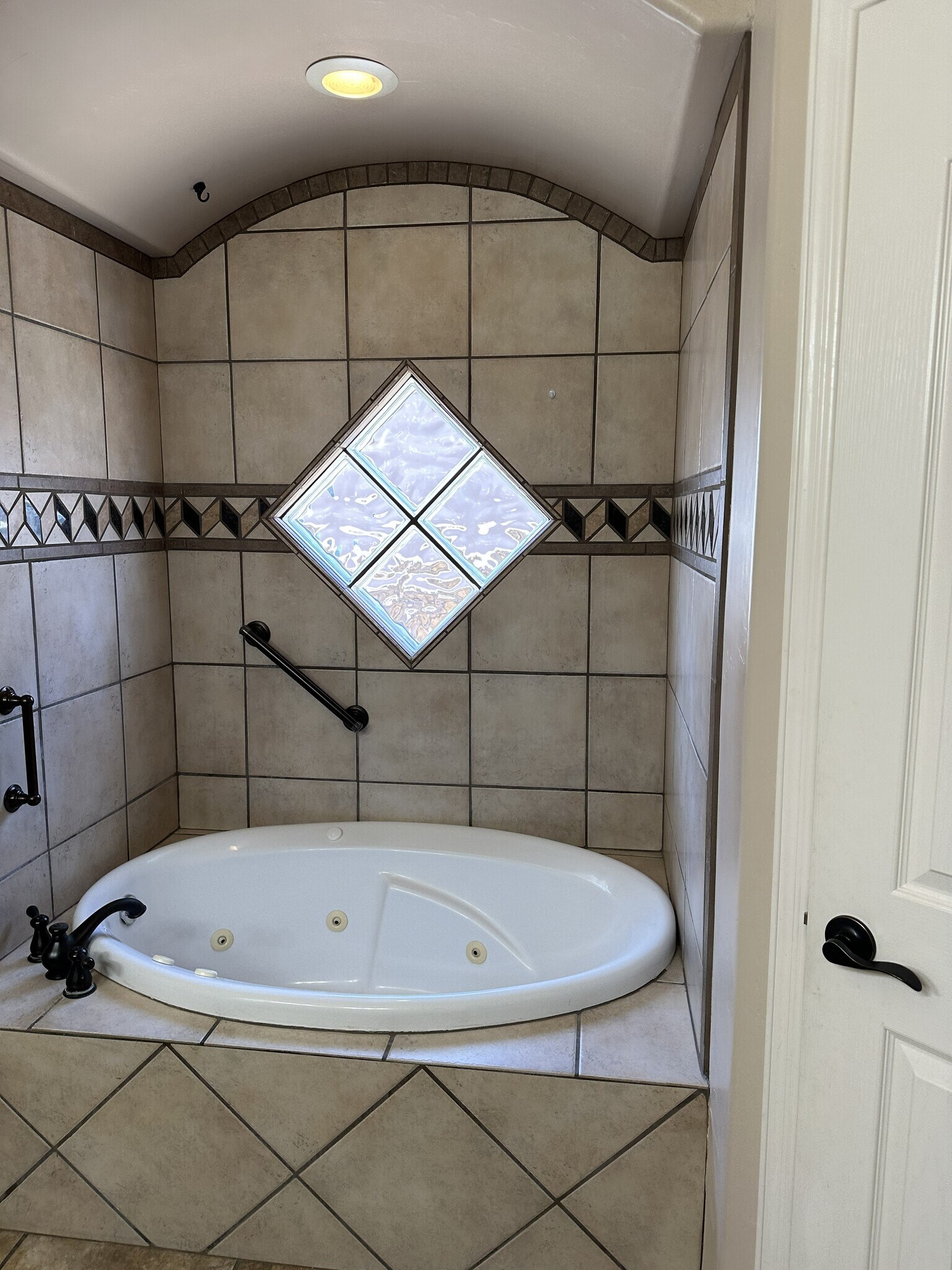 Building Photo - 7470 Sierra Linda Ct