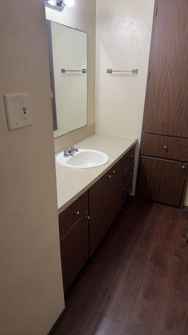 Building Photo - 4504 Hunt Cir