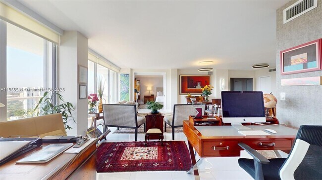 Building Photo - 3625 N Country Club Dr