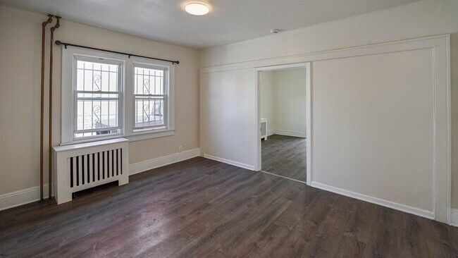 Building Photo - 1120 73rd St