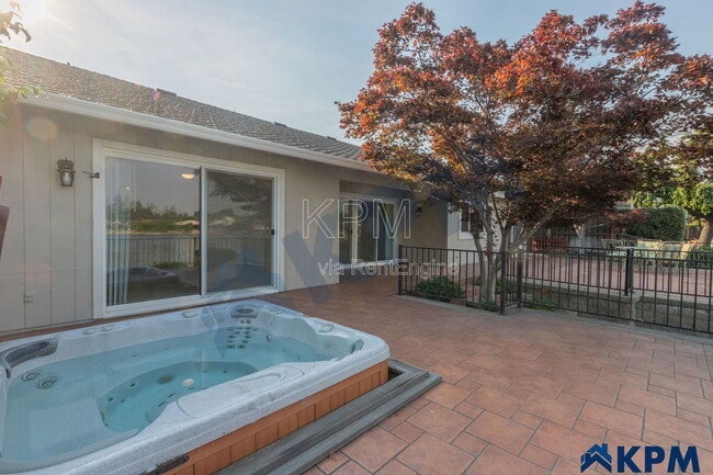 Building Photo - 4134 Fort Donelson Dr