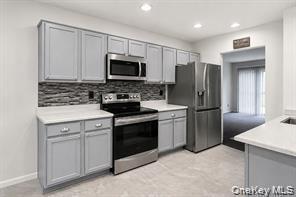 Building Photo - 7 Roundtree Ct