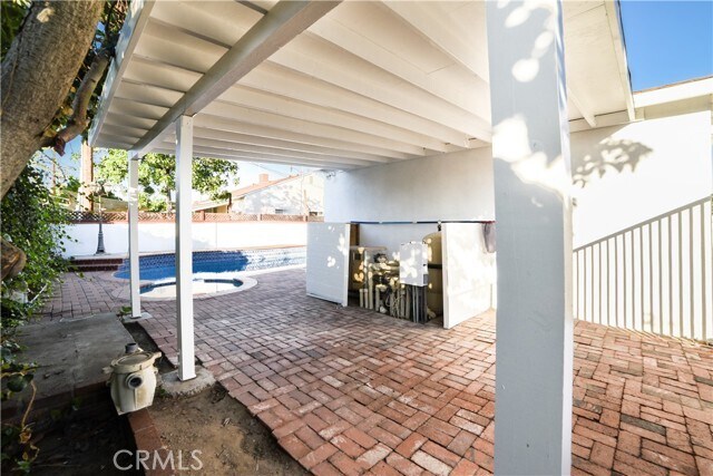 Building Photo - 623 N Nora Ave