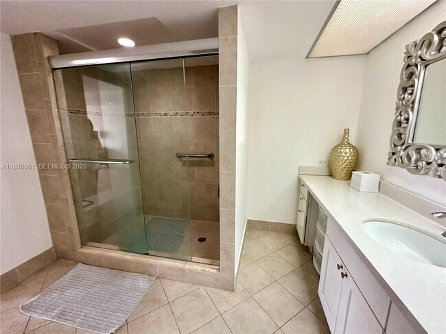 Building Photo - 19707 Turnberry Way