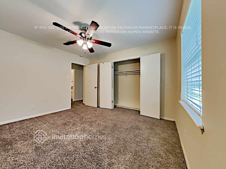 Building Photo - 210 Blue Ridge Dr