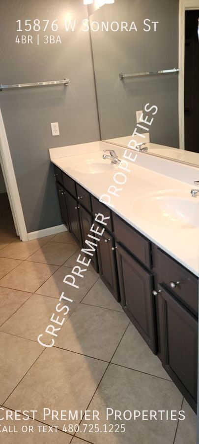 Building Photo - 15876 W Sonora St