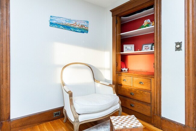 Building Photo - 322 Humphrey St