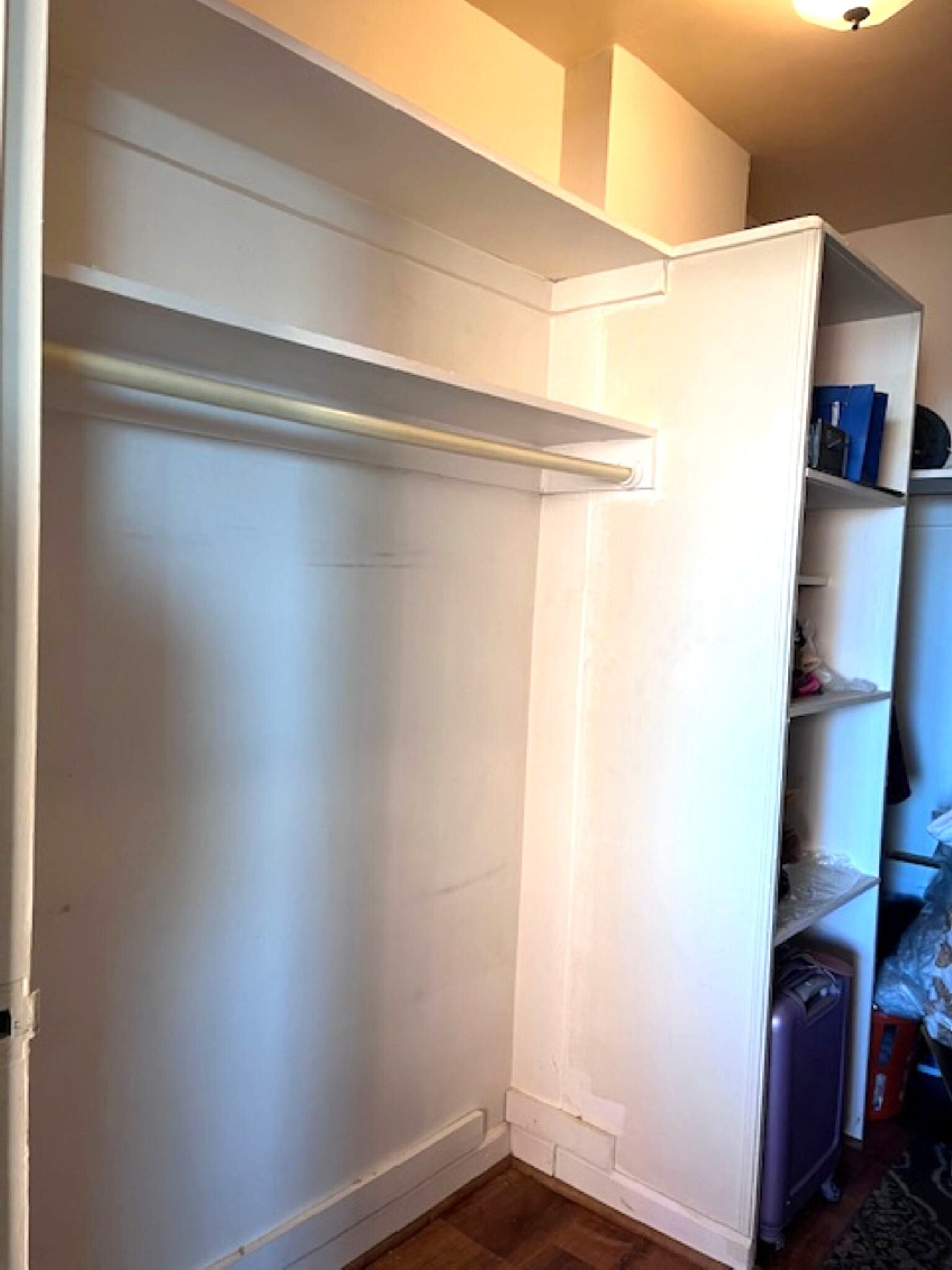 Walk-in Closet - 1011 Arlington Blvd