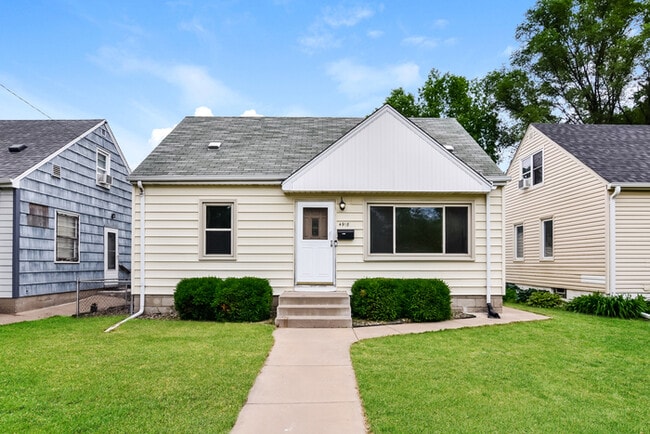 Building Photo - 4918 N Morgan Ave
