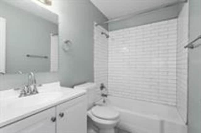 Building Photo - 4827 NW Homestead Terrace
