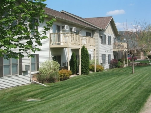 Primary Photo - Courtyard Apartments