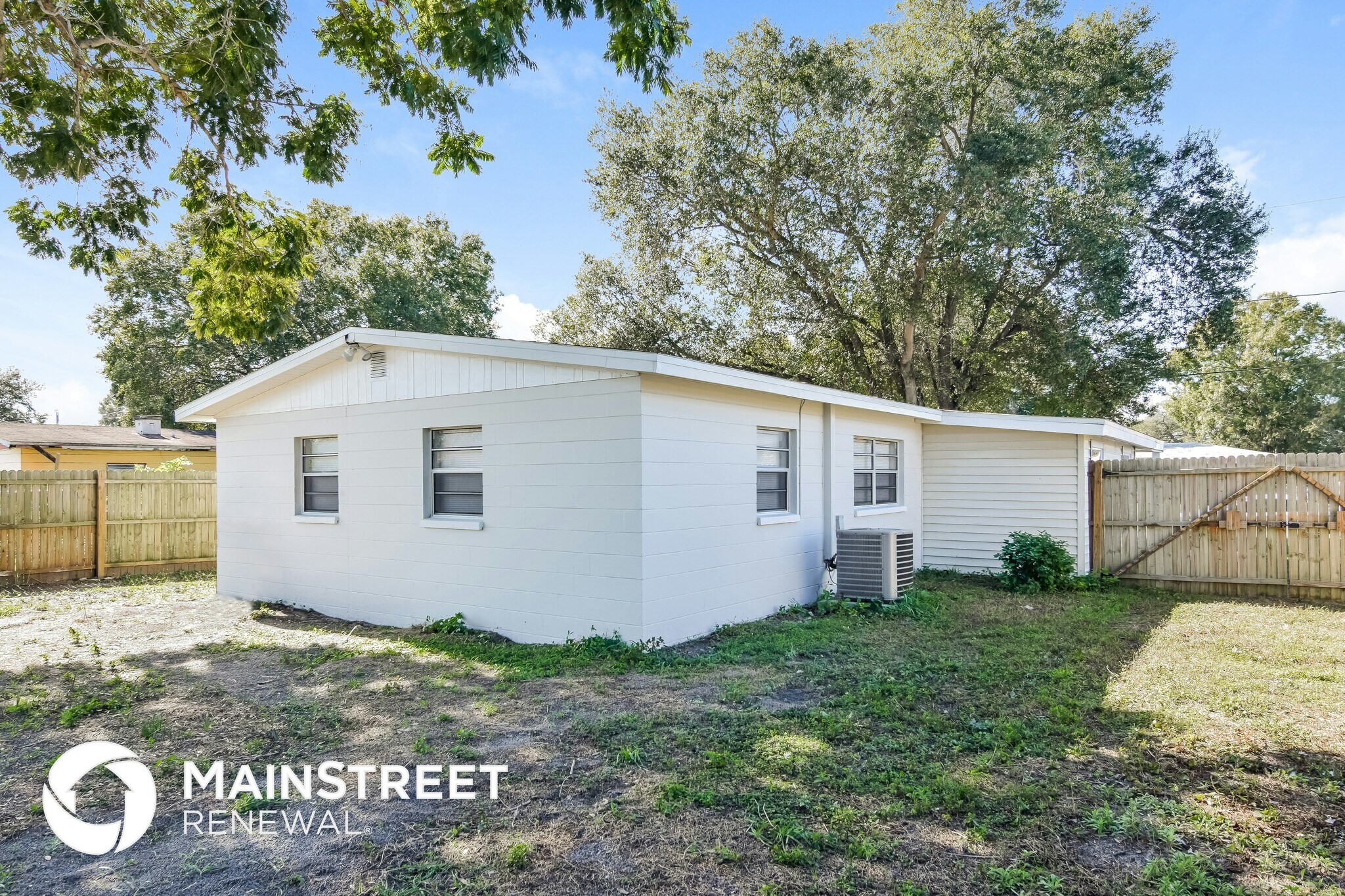 Building Photo - 5204 S 80th St