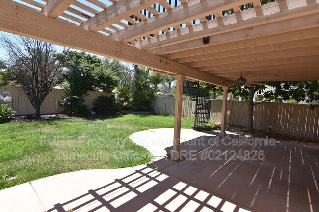 Building Photo - 41557 Corte Pergamino