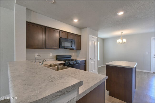 Building Photo - 14557 Faxon Yucca