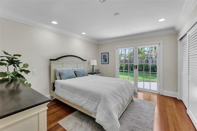 Building Photo - 2840 NE 26th Ct