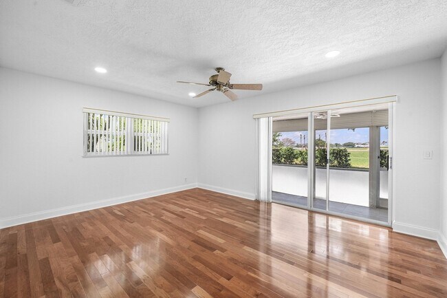Building Photo - 2303 Lowson Blvd