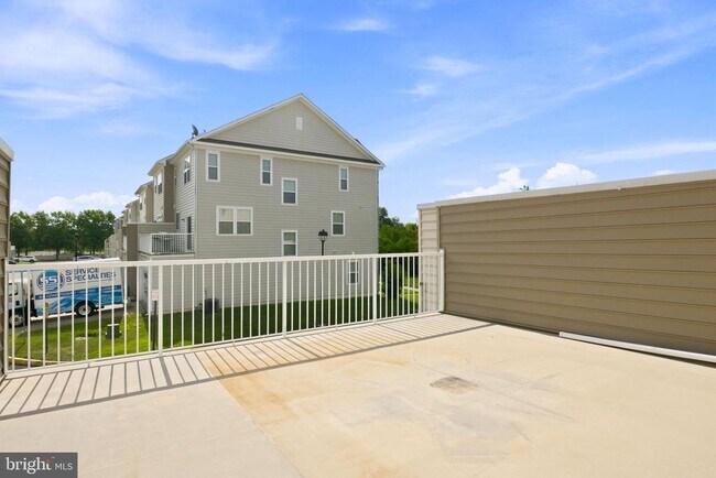 Building Photo - 25678 Pleasant Valley Rd
