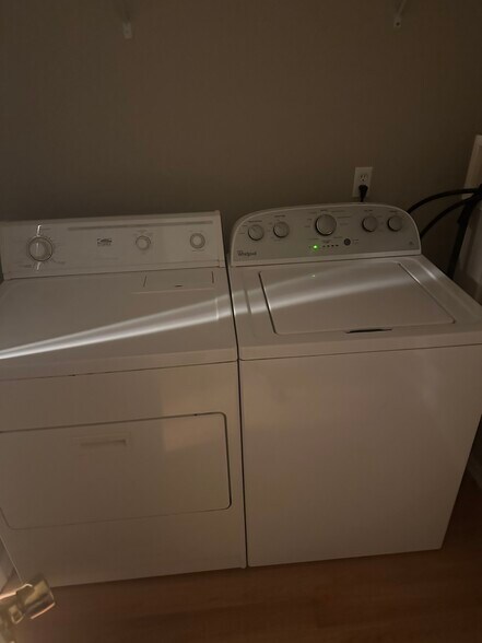 Building Photo - 5325 Territorial Rd