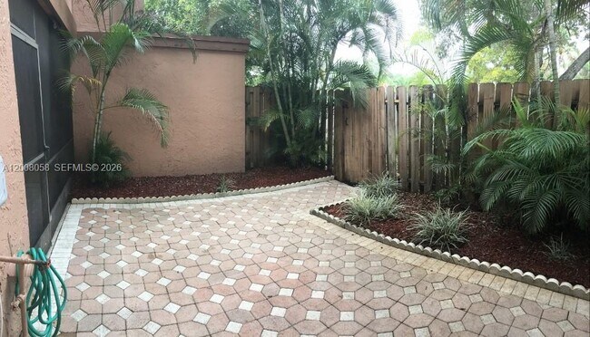 Building Photo - 40 Chestnut Cir