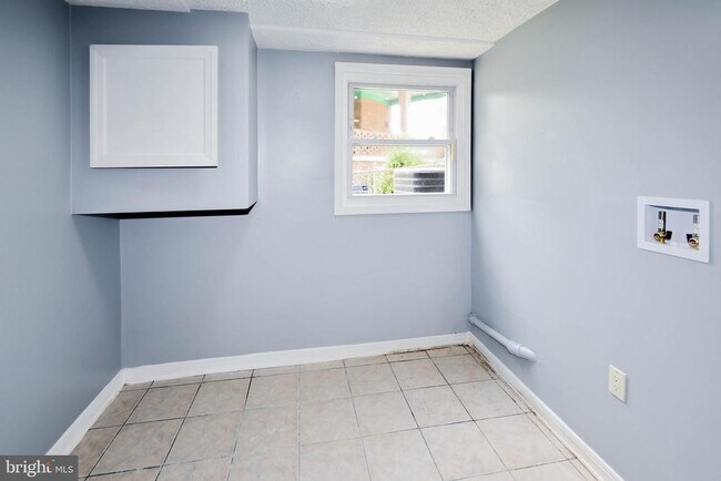 Building Photo - 6703 Groveton Dr