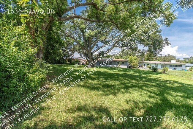 Building Photo - 1636 Bravo Dr