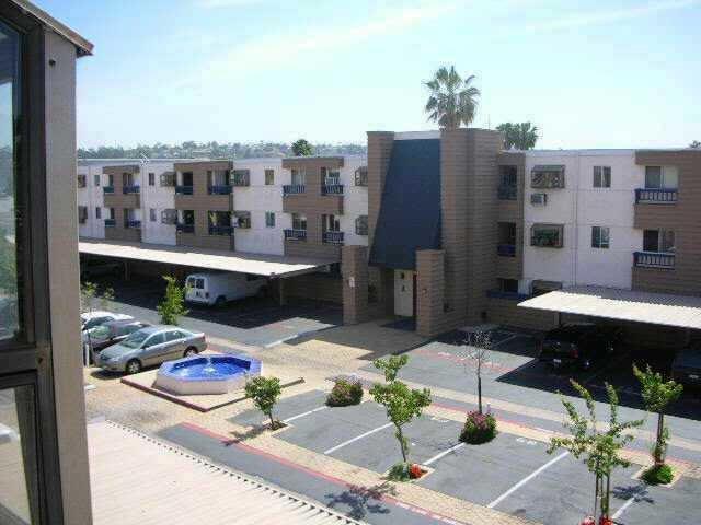 Building Photo - 3142 Midway Dr