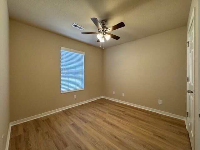 Building Photo - 808 E Olrich St