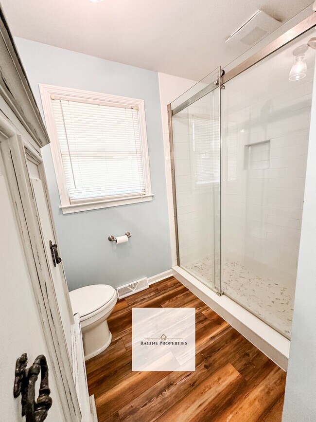 Building Photo - Beautiful Brick Ranch in Taylors, SC