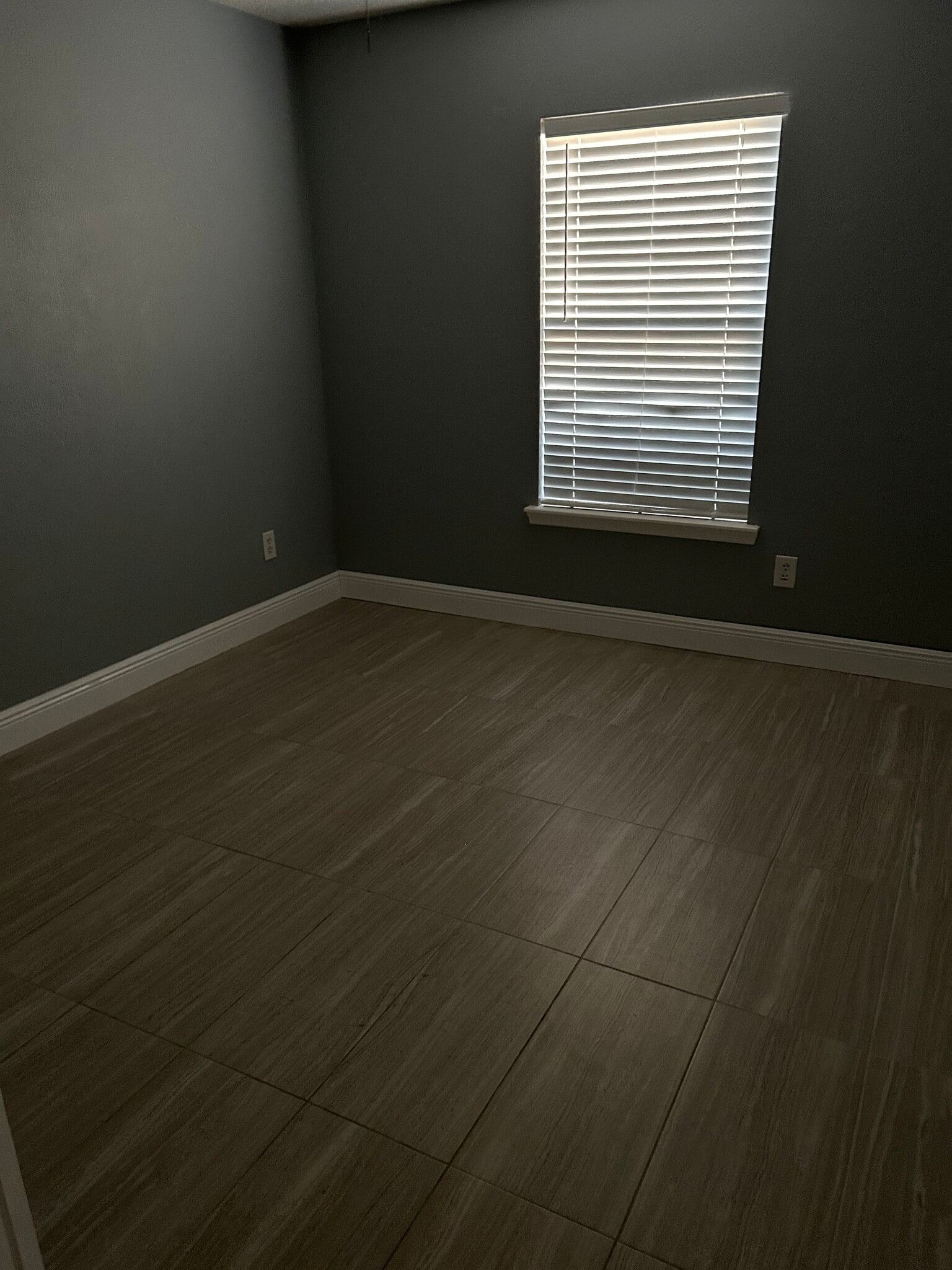 Building Photo - 2154 W Firwood Dr