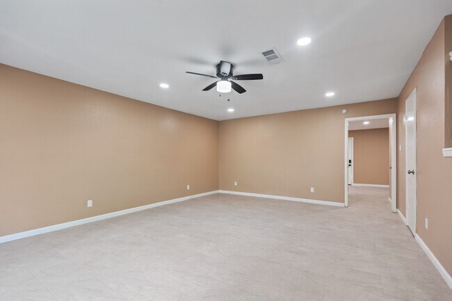 Building Photo - 6713 Biggs Ct