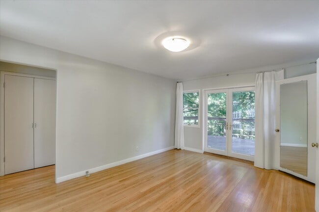 Building Photo - 1766 Woodhaven Way