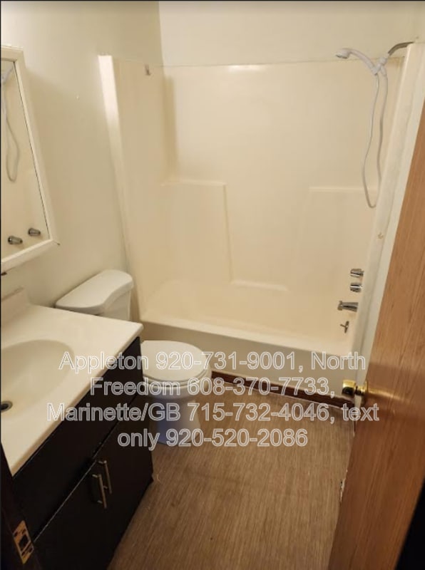 Building Photo - 584 Spinnaker Ln