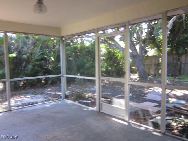 Building Photo - 5716 Riverside Dr