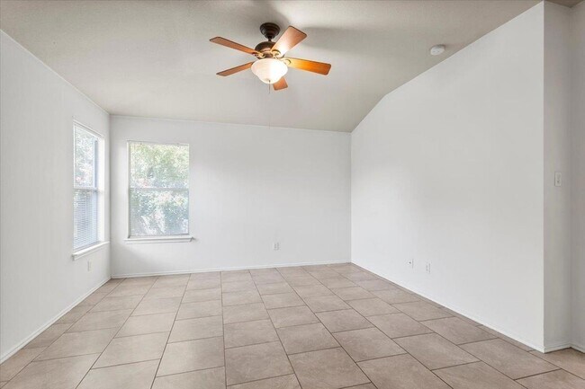 Building Photo - 2721 Breezy Point Cove