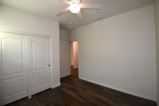 Building Photo - MOVE-IN-READY San Tan Heights Beauty