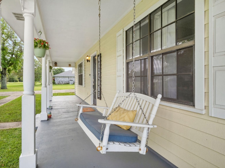 Building Photo - 249 Calhoun Dairy Dr