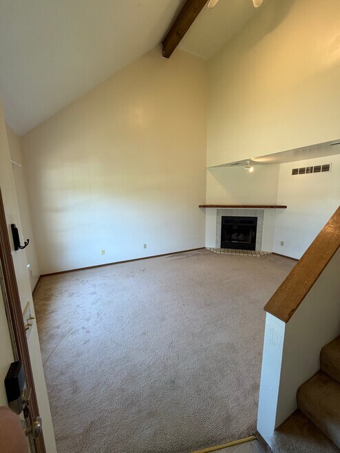 Building Photo - 111 Longacre Dr