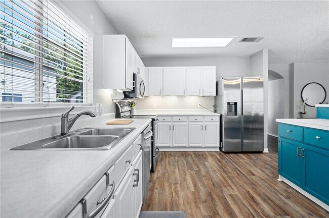 Building Photo - 7419 Pusch Ridge Loop