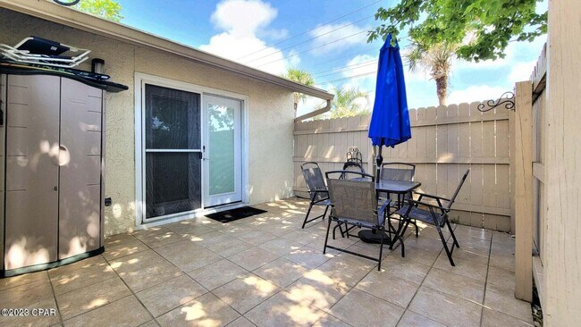 Building Photo - 17462 Front Beach Rd