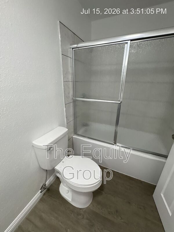 Building Photo - 388 Crestwood Ave