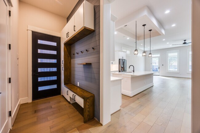 Building Photo - 3503 Mosley Ct